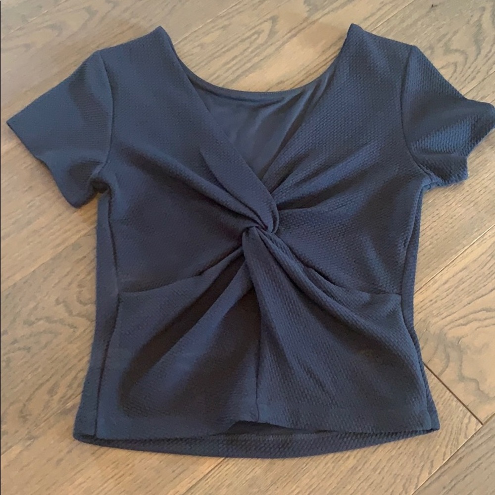 Crop top with knotted back